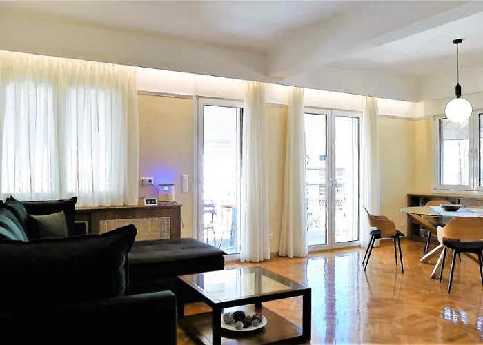 Smart And Elegant Home In The Centre Of Athens