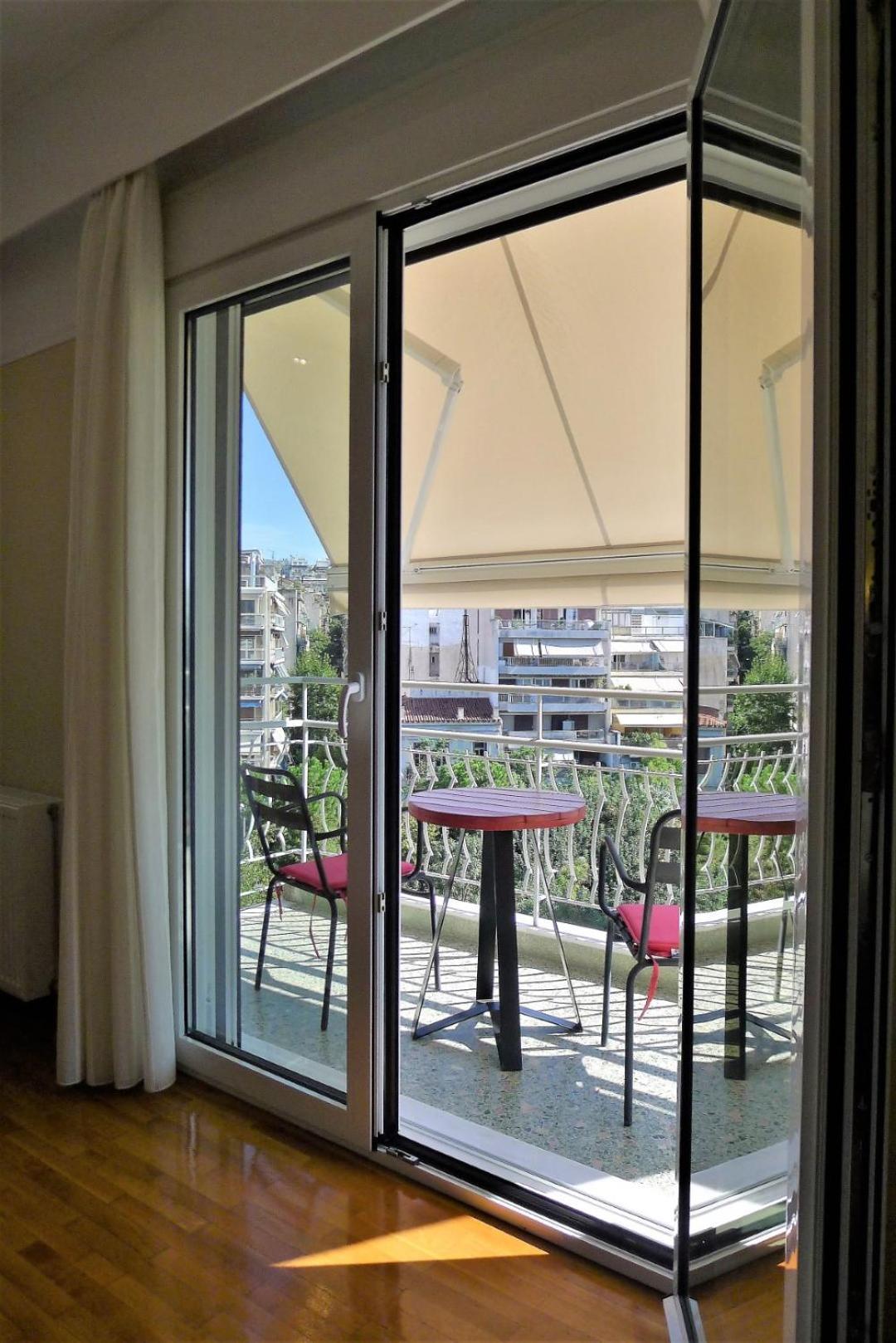 Smart And Elegant In The Centre Of * Athens