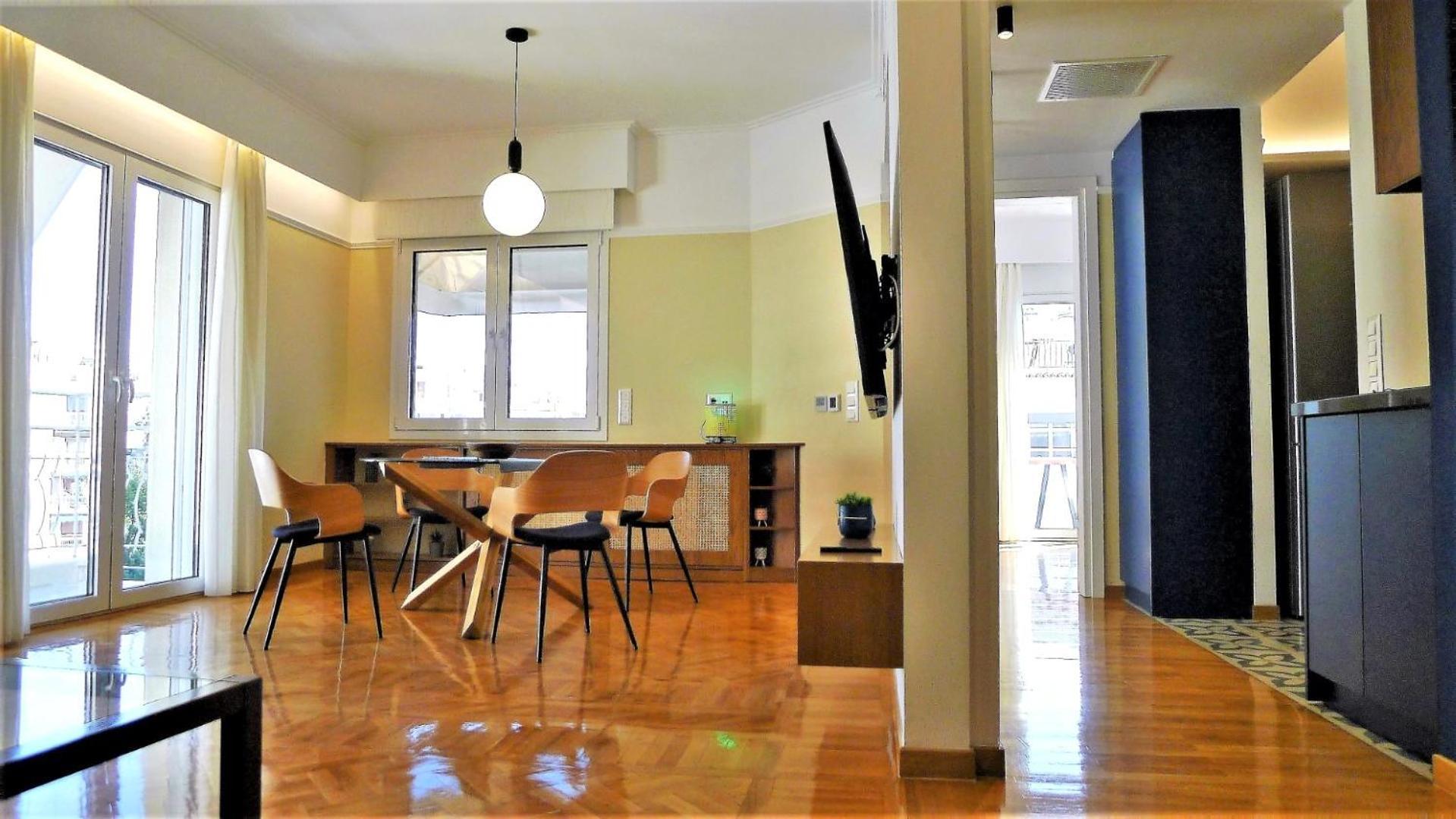 Smart And Elegant In The Centre Of Apartment