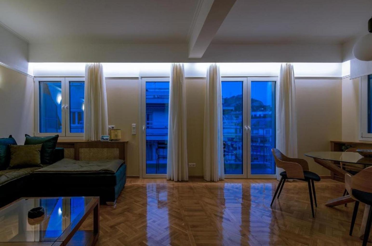 Smart And Elegant In The Centre Of Apartment Athen